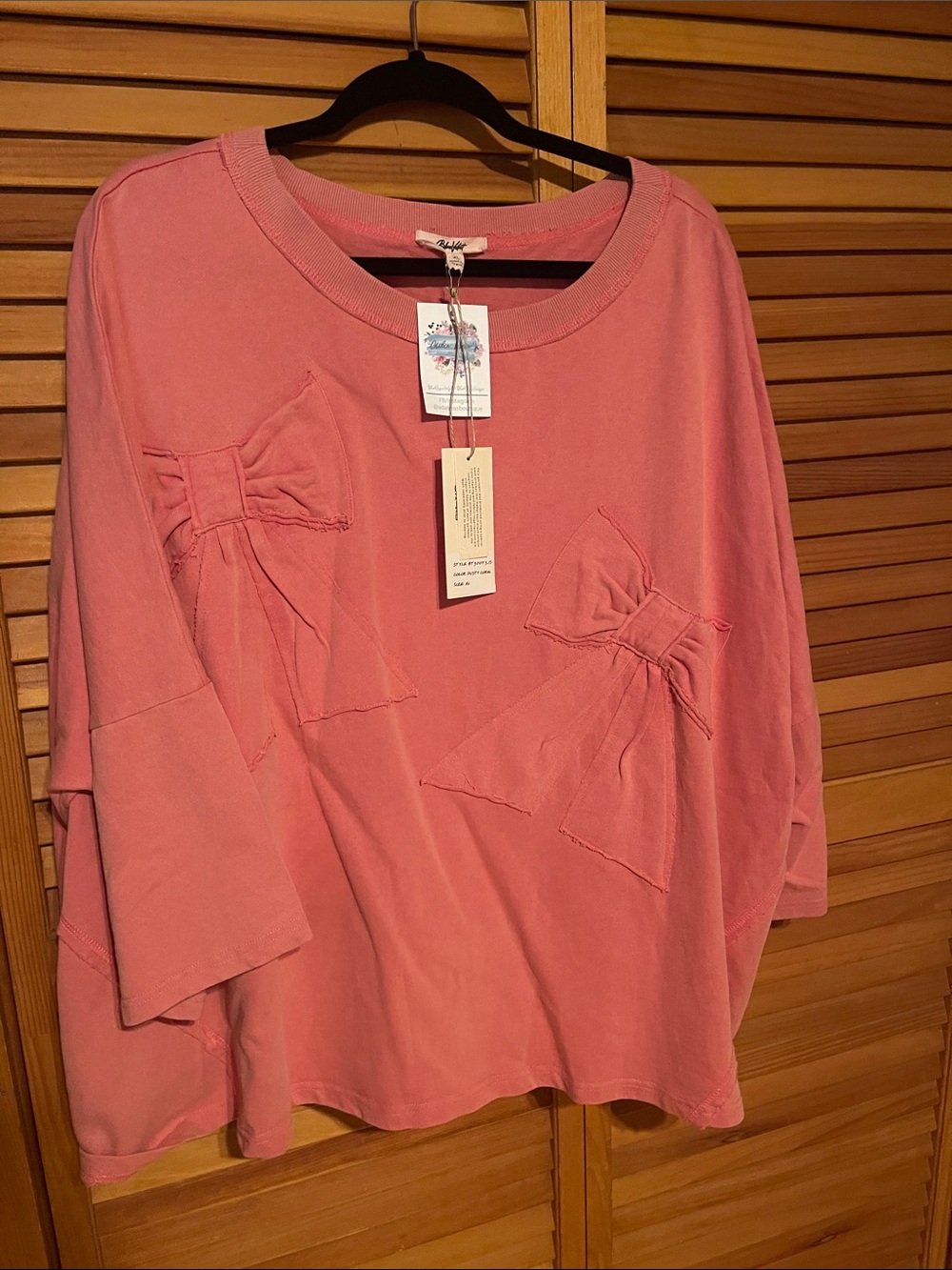 Women's Pink Bow-Appliqué Pullover Sweatshirt